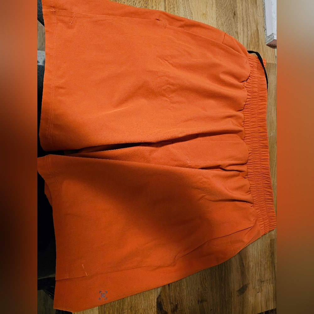 Like new Lululemon beach short